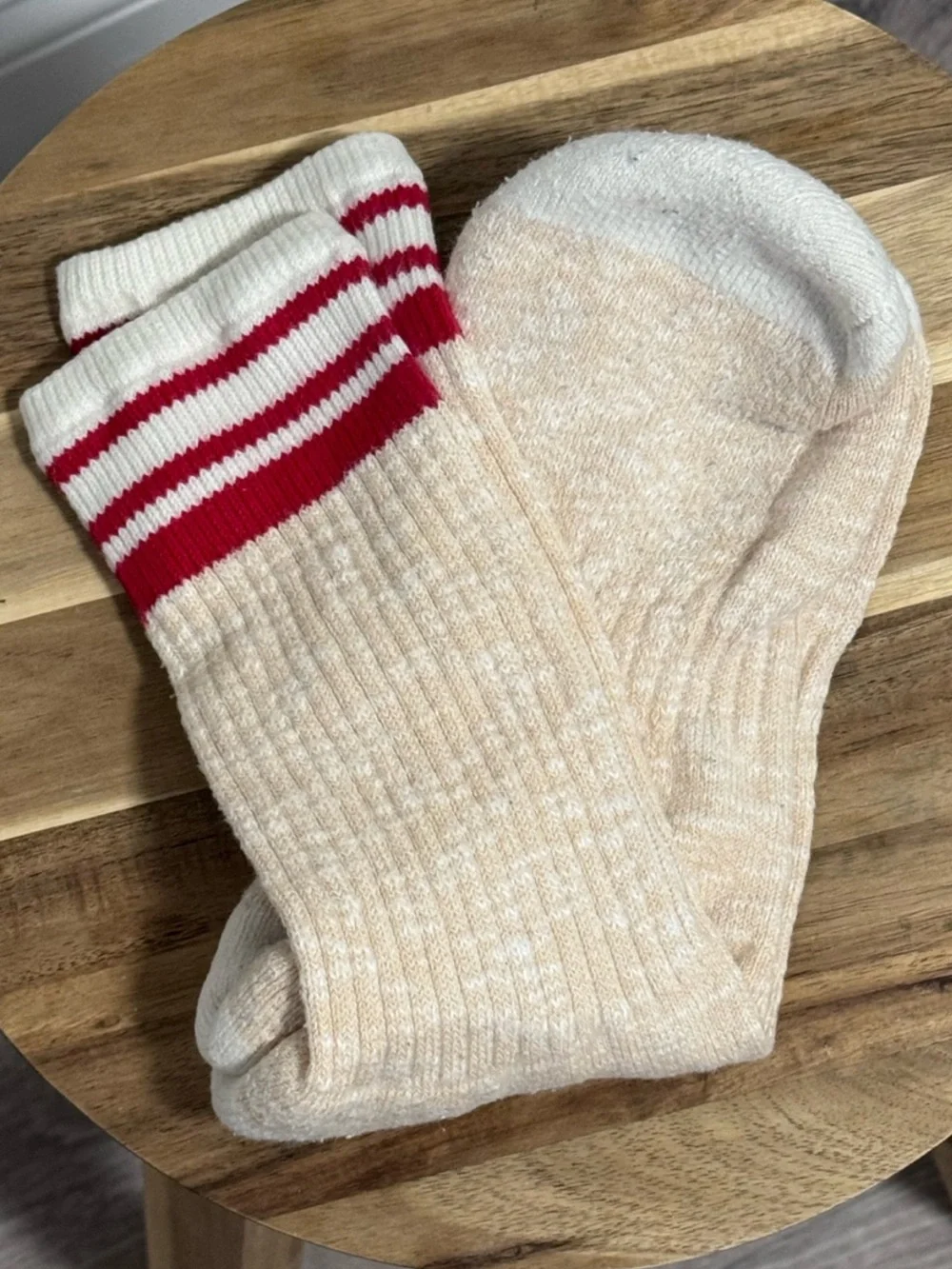 Ivy Ellis The Torrisdale Striped Ribbed Socks Red Cream Unisex OS